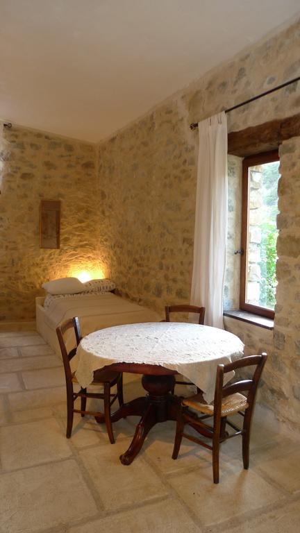 Bed and Breakfast La Ferme de la Condamine Saint-André-de-Rosans Exterior foto